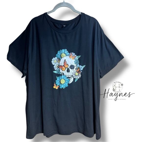 ❣️5 FOR $25 ❣️ | Black floral skull print short sleeve tee shirt Size 3XL {128} - Picture 1 of 7